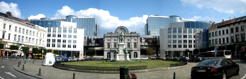 Place_du_Luxembourg_Panorama_889